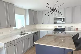 1015 Bayhill Ln, Shorewood, IL 60404 - Photo 10