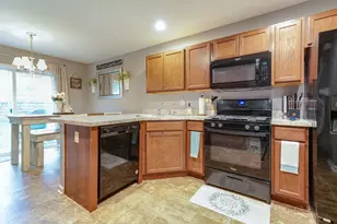 7058 Hidden Green Cir, Fox Lake, IL 60020 - Photo 14