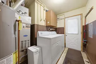 8204 Austin Ave, Burbank, IL 60459 - Photo 24