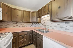8204 Austin Ave, Burbank, IL 60459 - Photo 8