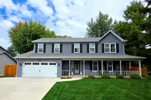585 N Lyle Ave, Elgin, IL 60123 - Photo 1
