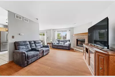 5613 W Von Avenue #C, Monee, IL 60449 - Photo 4
