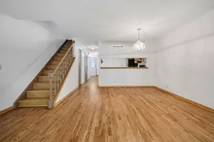 942 Little Falls Ct, Elk Grove Village, IL 60007 - Photo 8