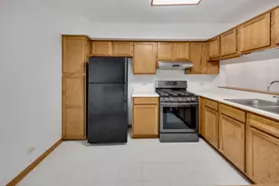 942 Little Falls Ct, Elk Grove Village, IL 60007 - Photo 14