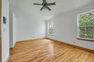 942 Little Falls Ct, Elk Grove Village, IL 60007 - Photo 18