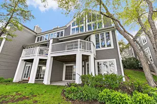 237 Sandy Point Ln, Lake Zurich, IL 60047 - Photo 2