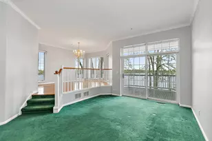 237 Sandy Point Ln, Lake Zurich, IL 60047 - Photo 14