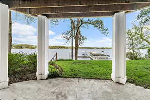237 Sandy Point Ln, Lake Zurich, IL 60047 - Photo 36