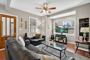 162 Park St, Hampshire, IL 60140 - Photo 4