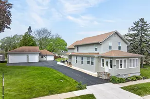 162 Park St, Hampshire, IL 60140 - Photo 1