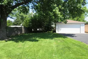 310 W Taylor Rd, Lombard, IL 60148 - Photo 18