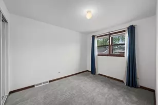 10505 S Kilbourn Ave, Oak Lawn, IL 60453 - Photo 16