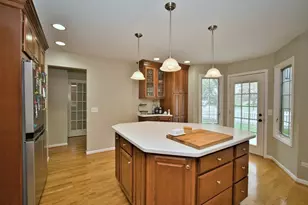 2S510 Seneca Dr, Wheaton, IL 60189 - Photo 22