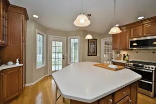 2S510 Seneca Dr, Wheaton, IL 60189 - Photo 20