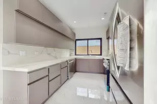 6342 Hennings Ct, Morton Grove, IL 60053 - Photo 20