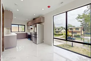 6342 Hennings Ct, Morton Grove, IL 60053 - Photo 12