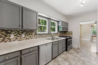 3804 15th Street B, Moline, IL 61265 - Photo 10
