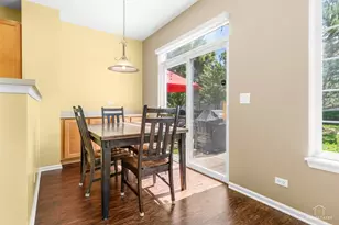 2264 Daybreak Dr, Lake in the Hills, IL 60156 - Photo 10