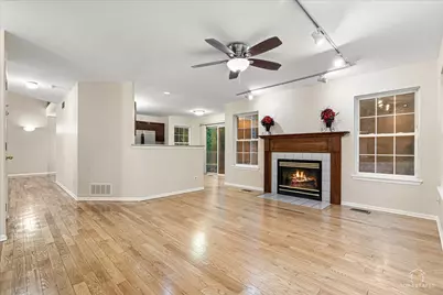 7 Eagle Court, Streamwood, IL 60107 - Photo 12