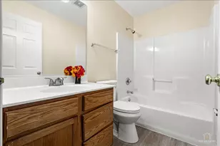 7 Eagle Ct, Streamwood, IL 60107 - Photo 26
