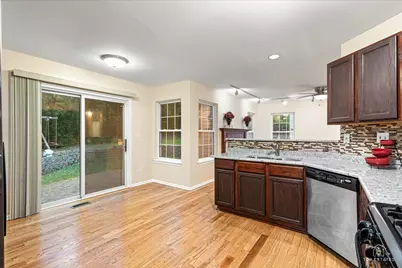 7 Eagle Court, Streamwood, IL 60107 - Photo 8