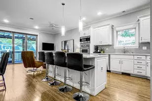 4219 N Winchester Ave, Chicago, IL 60613 - Photo 12