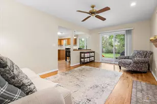 705 Gregor Ln, Wheeling, IL 60090 - Photo 8