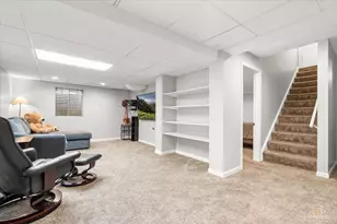 705 Gregor Ln, Wheeling, IL 60090 - Photo 20