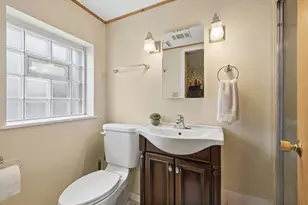 1903 E Ivy Ln, Mount Prospect, IL 60056 - Photo 12