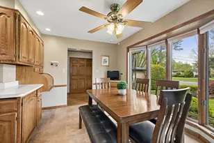 1903 E Ivy Ln, Mount Prospect, IL 60056 - Photo 6