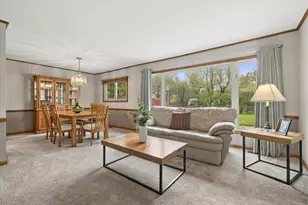 1903 E Ivy Ln, Mount Prospect, IL 60056 - Photo 8
