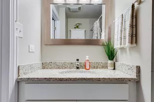 9342 Landings Ln, Des Plaines, IL 60016 - Photo 14