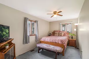 34 N California Ave, Mundelein, IL 60060 - Photo 14