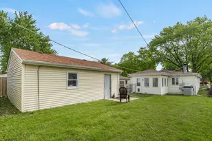 34 N California Ave, Mundelein, IL 60060 - Photo 22