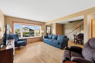 3810 Emerson Dr, Schiller Park, IL 60176 - Photo 2