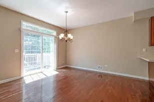 790 Oak Hollow Rd, Crystal Lake, IL 60014 - Photo 10