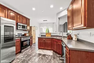 908 Elizabeth Dr, Streamwood, IL 60107 - Photo 14