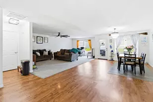 211 Wild Rose Ln, Marion, IL 62959 - Photo 8