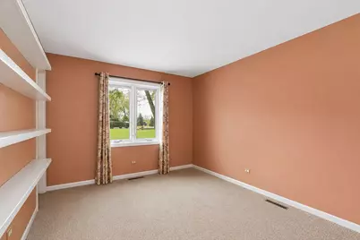 4508 Nancy Drive, Crystal Lake, IL 60014 - Photo 14