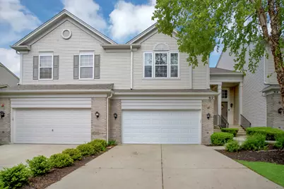 912 Kings Canyon Drive, Streamwood, IL 60107 - Photo 2