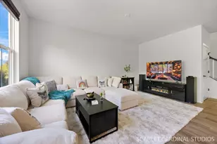 8490 Cornelia Ln, Woodridge, IL 60517 - Photo 12