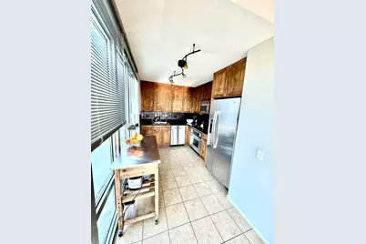 9655 Woods Drive #1602, Skokie, IL 60077 - Photo 10