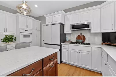 1376 Chapman Drive, Darien, IL 60561 - Photo 10