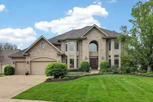 1376 Chapman Dr, Darien, IL 60561 - Photo 2