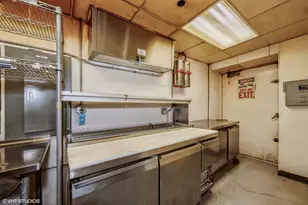 434 W Ontario St, Chicago, IL 60610 - Photo 6