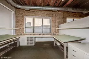 434 W Ontario St, Chicago, IL 60610 - Photo 4