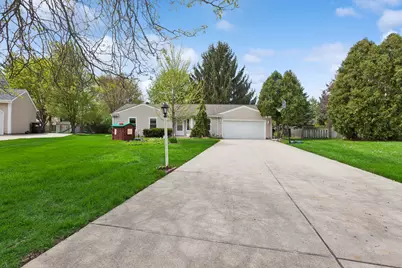 3287 Medford Court, Island Lake, IL 60042 - Photo 2