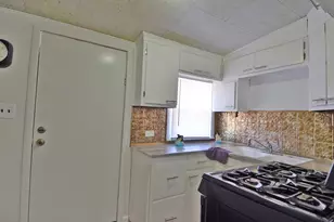 1617 Pine St, Ottawa, IL 61350 - Photo 8