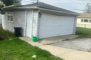 725 E 154th St, South Holland, IL 60473 - Photo 10