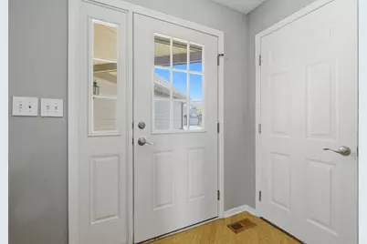 1911 Grove Avenue, Schaumburg, IL 60193 - Photo 10
